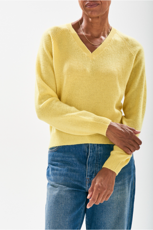 CASHMERE CROPPED V SWEATER