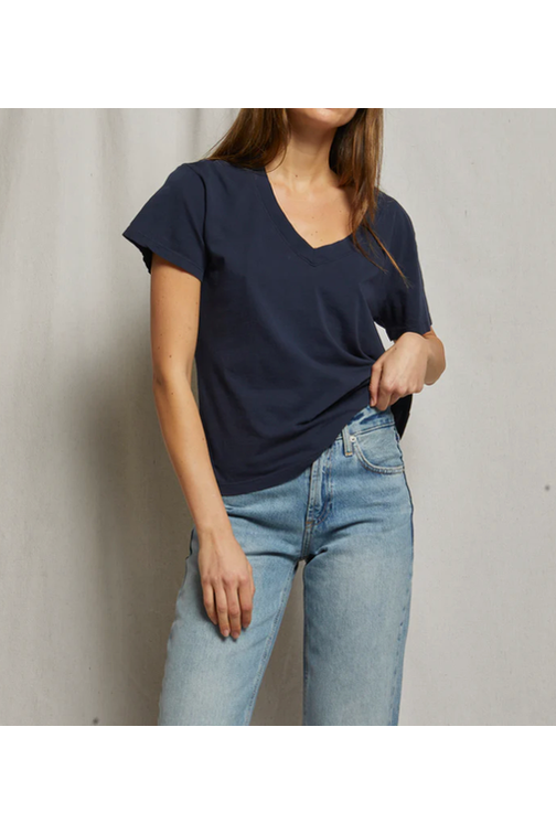 HENDRIX BOXY VNECK TEE