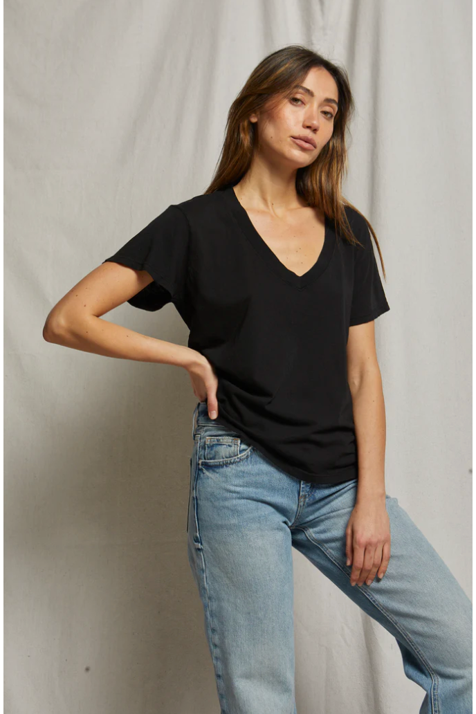 HENDRIX BOXY VNECK TEE