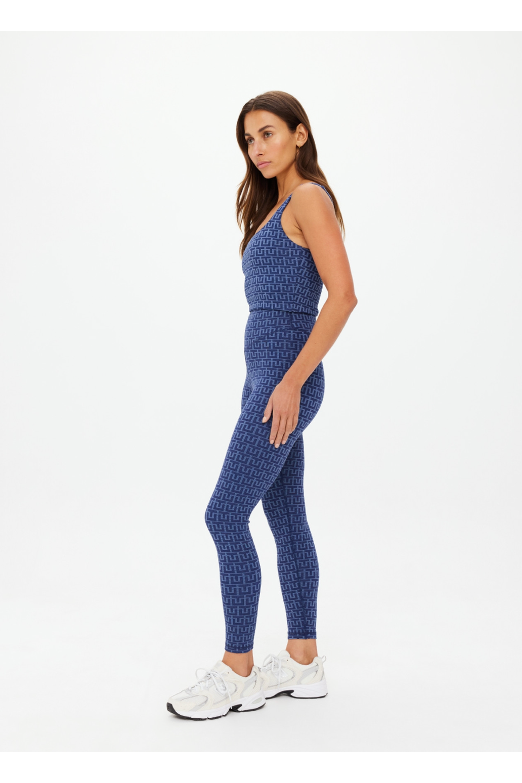 FARROW SCOOP CROP TOP