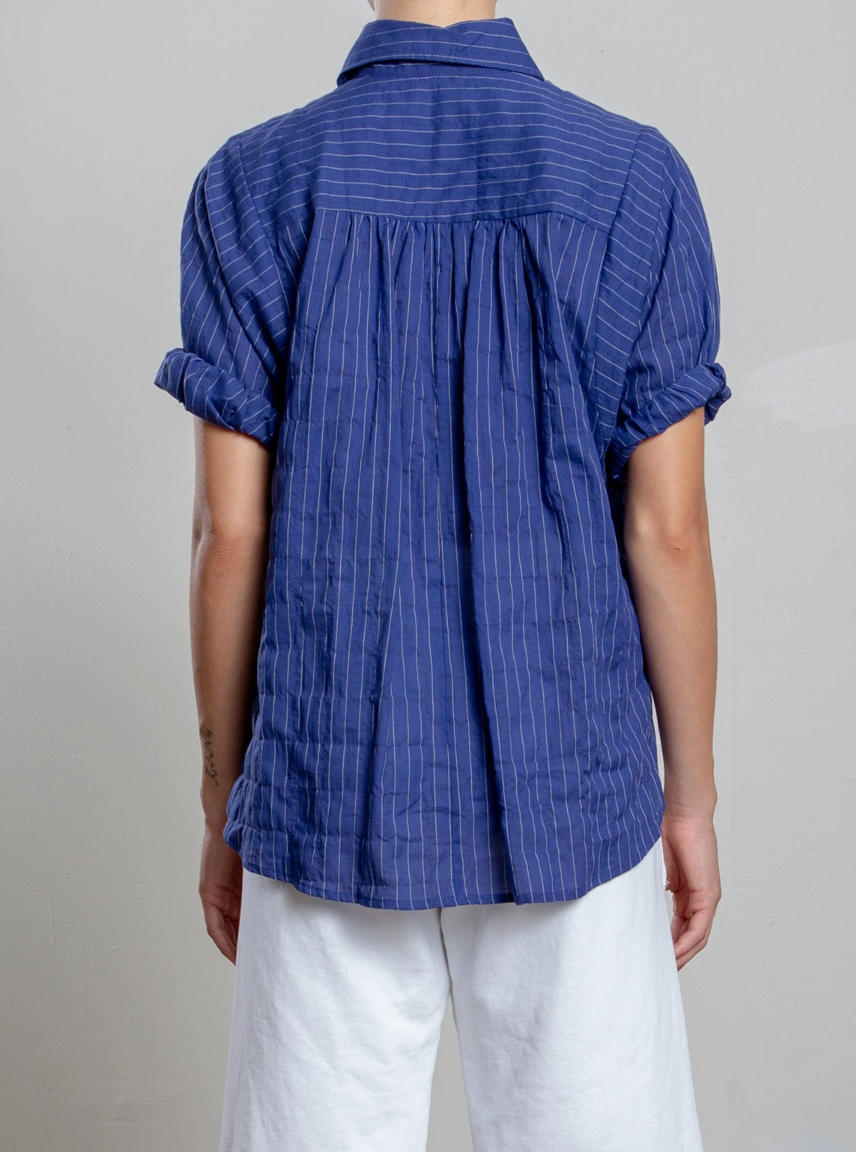 Pharaoh Claude Shirt - relaxed linen shirt detail view