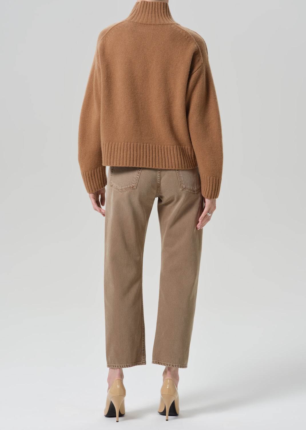 CITIZENS OF HUMANITY winslow cropped 27 tan - Jeans available at Hiptique in Woodland Hills