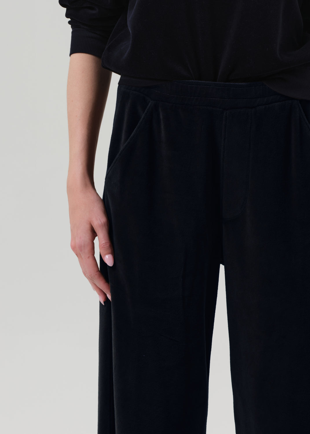 CITIZENS OF HUMANITY brynn drawstring pant in velour notte (dk navy) - Pants available at A Line Boutique in Englewood