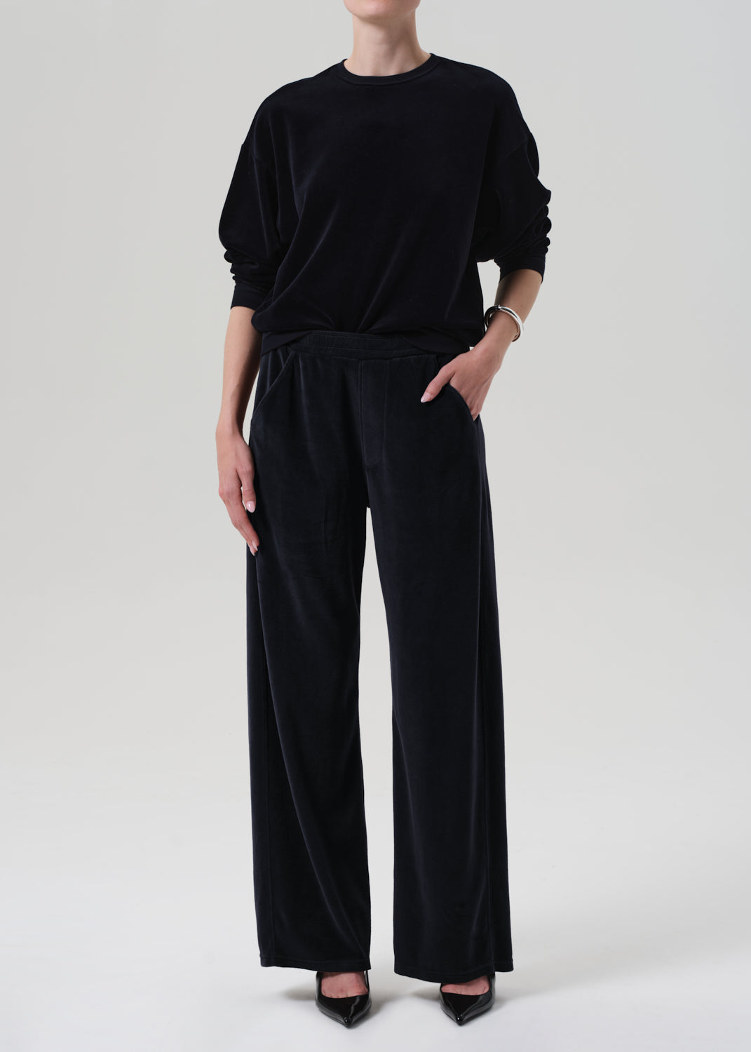 CITIZENS OF HUMANITY brynn drawstring pant in velour notte (dk navy) - Pants available at A Line Boutique in Englewood