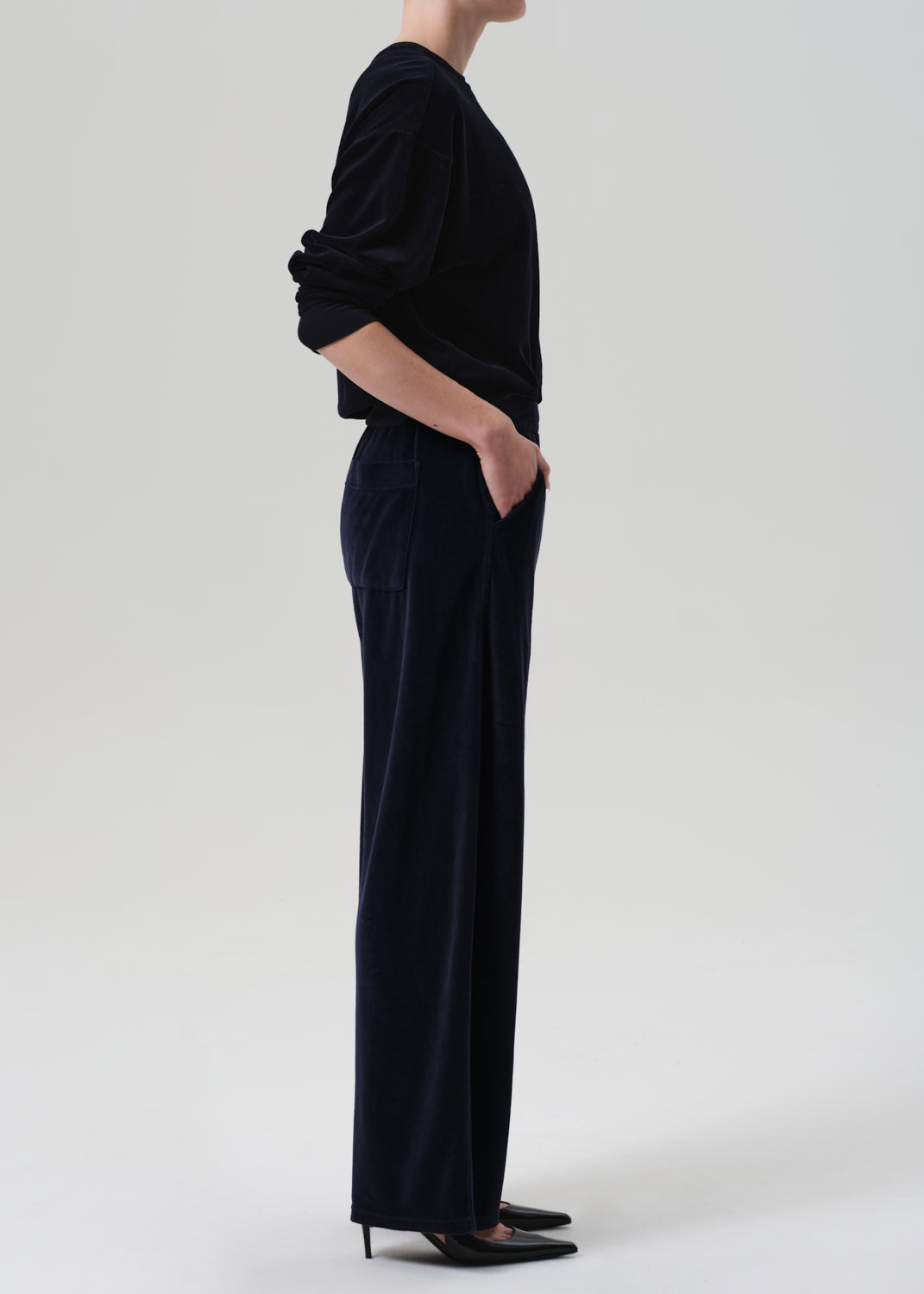CITIZENS OF HUMANITY brynn drawstring pant in velour notte (dk navy) - Pants available at A Line Boutique in Englewood