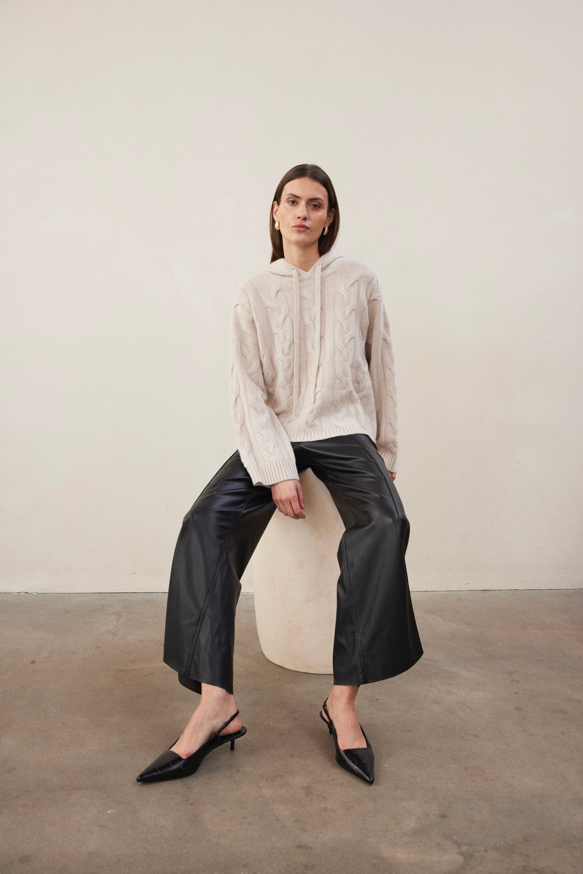 CABLE KNIT CASHMERE HOODIE