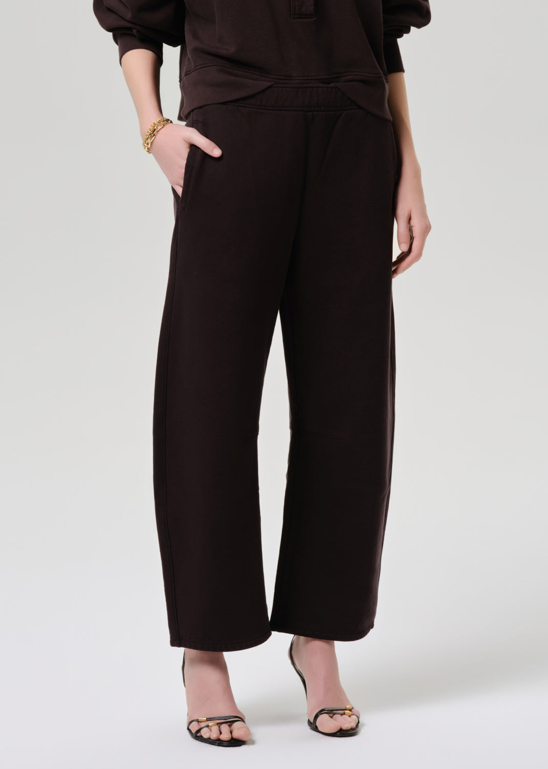 CITIZENS OF HUMANITY miro sweatpant chocolate - Sweatpants available at Hiptique in Woodland Hills