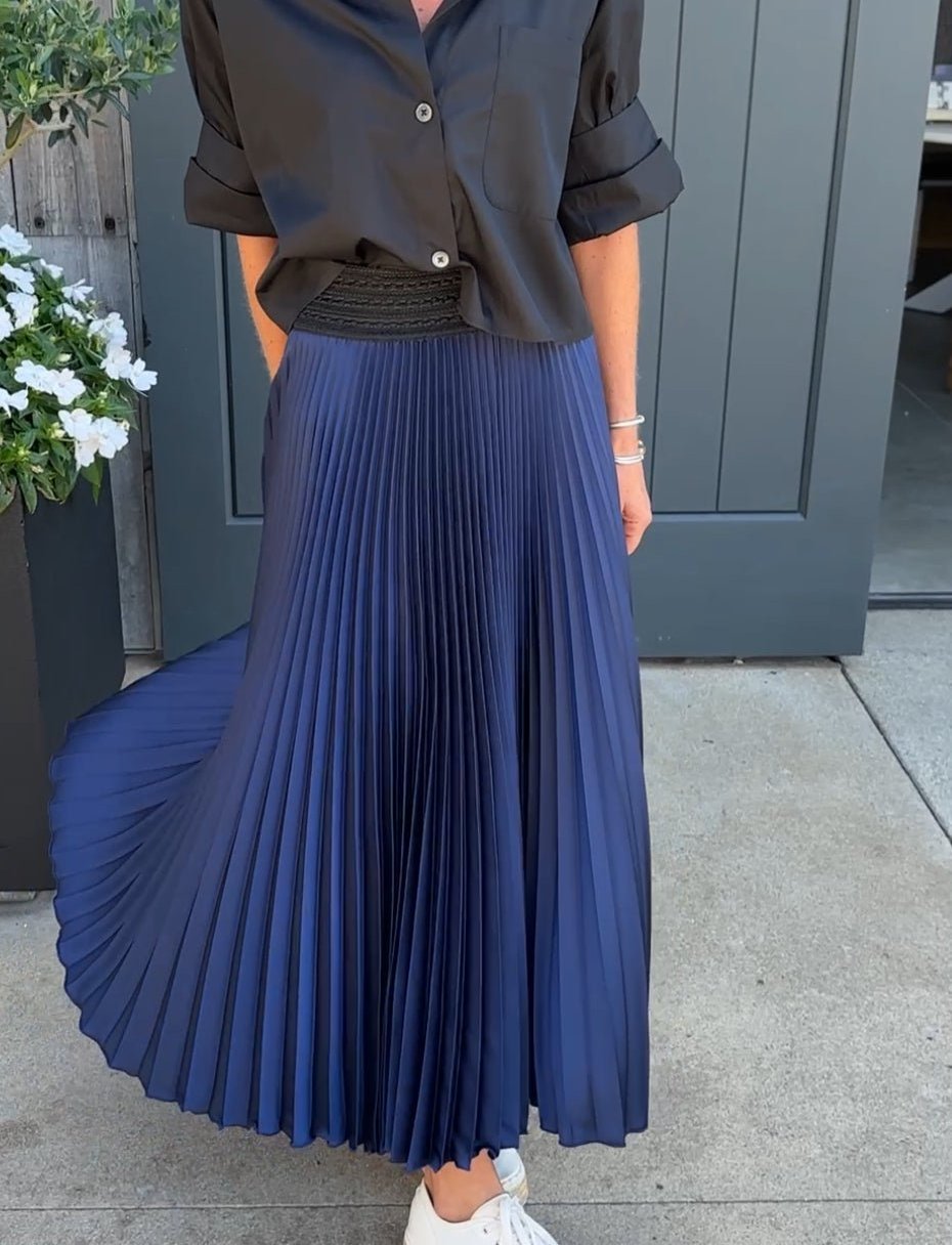 PLEATED SKIRT