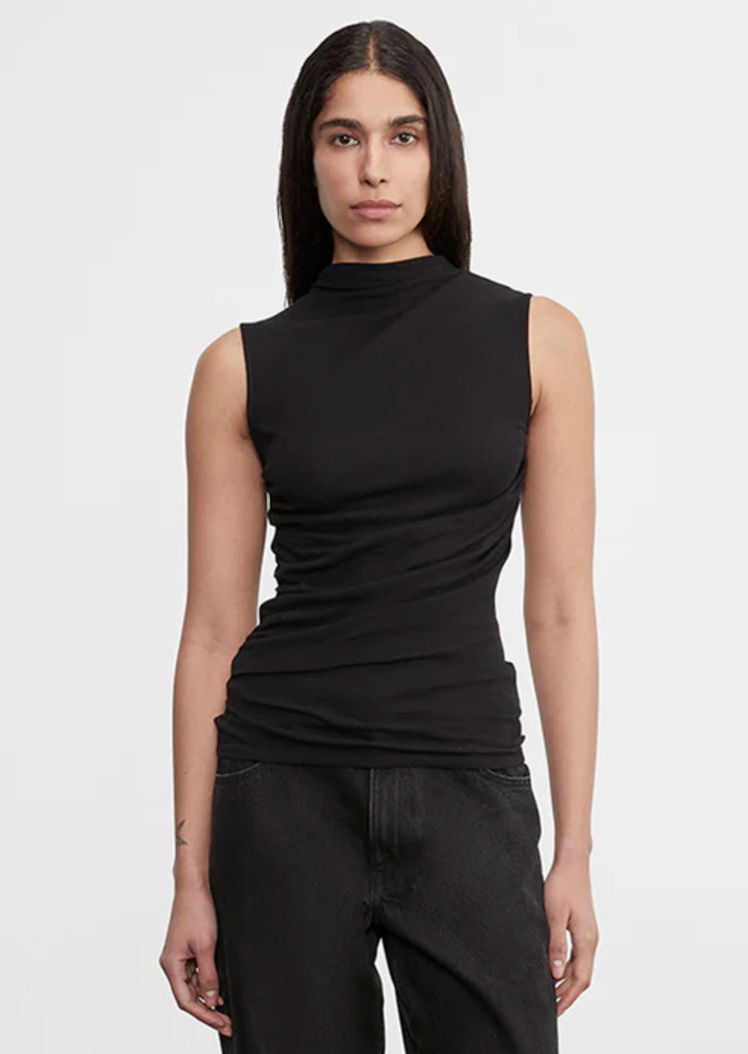 SLEEVELESS TWIST TOP