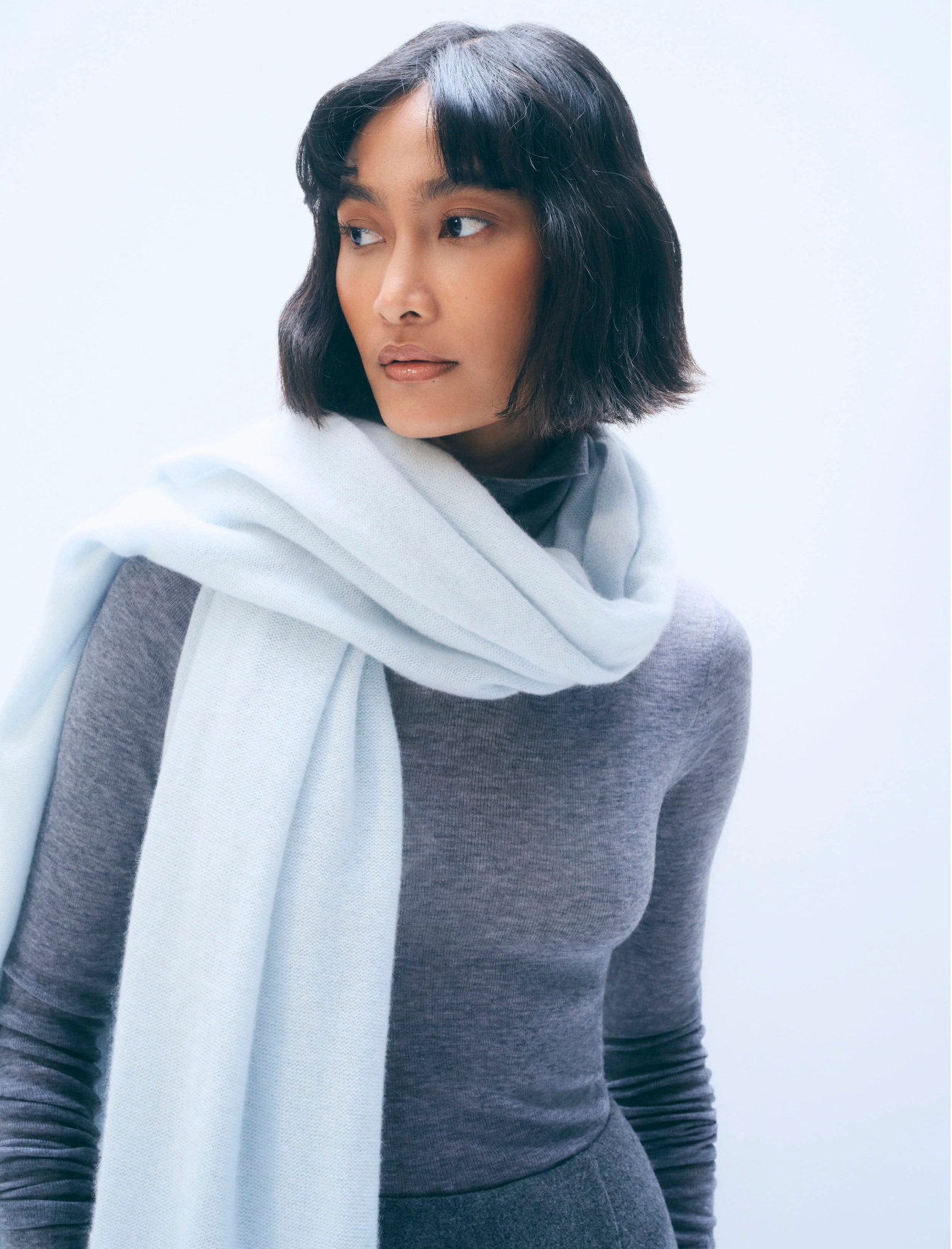 CASHMERE TRAVEL WRAP