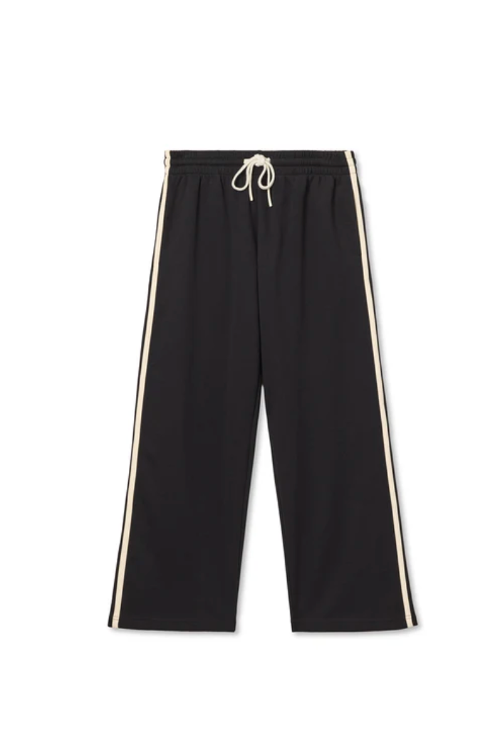 black track pant
