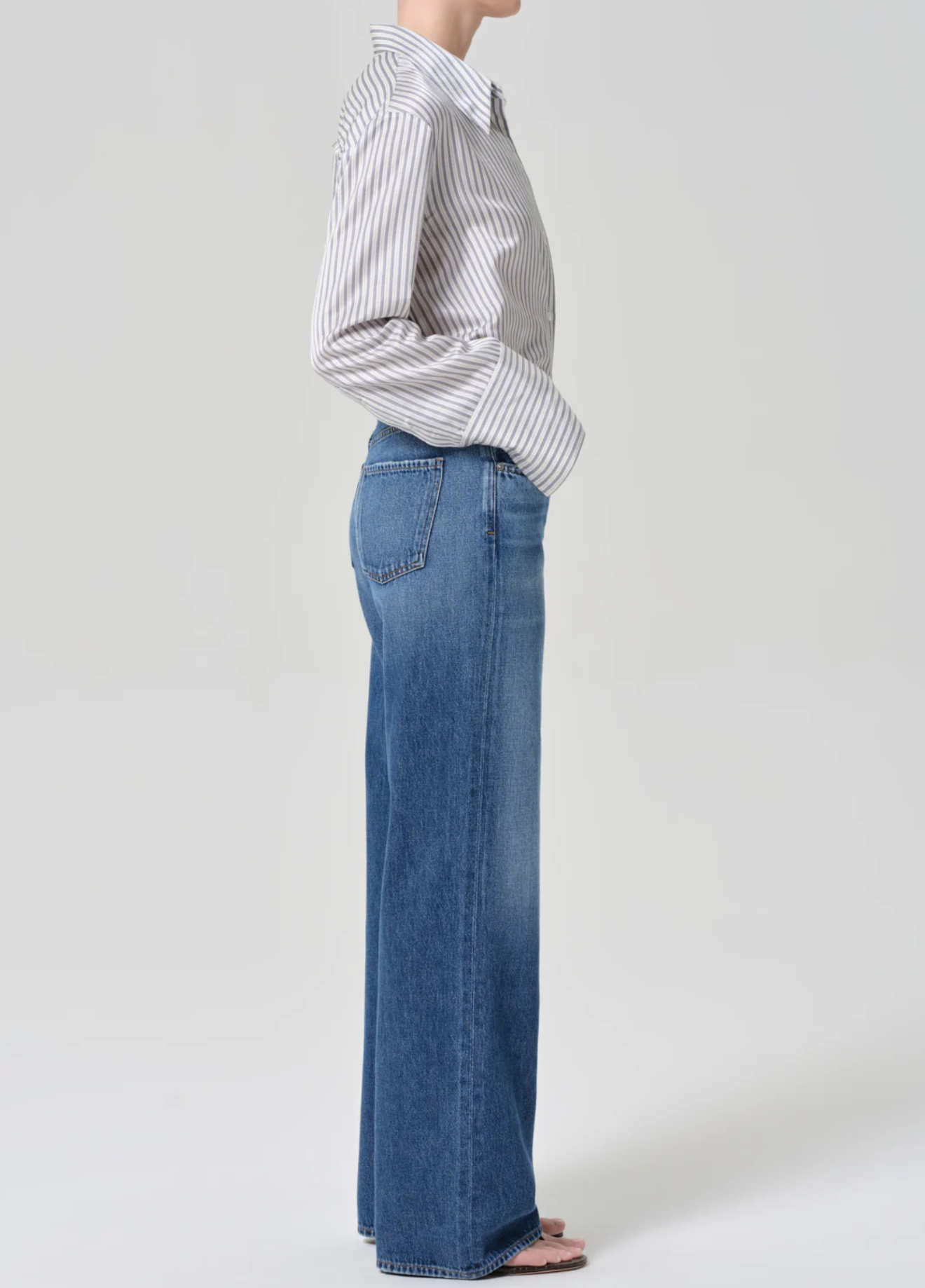 Citizen of Humanity Annina Lightweight Leg Jeans - on model full-length view