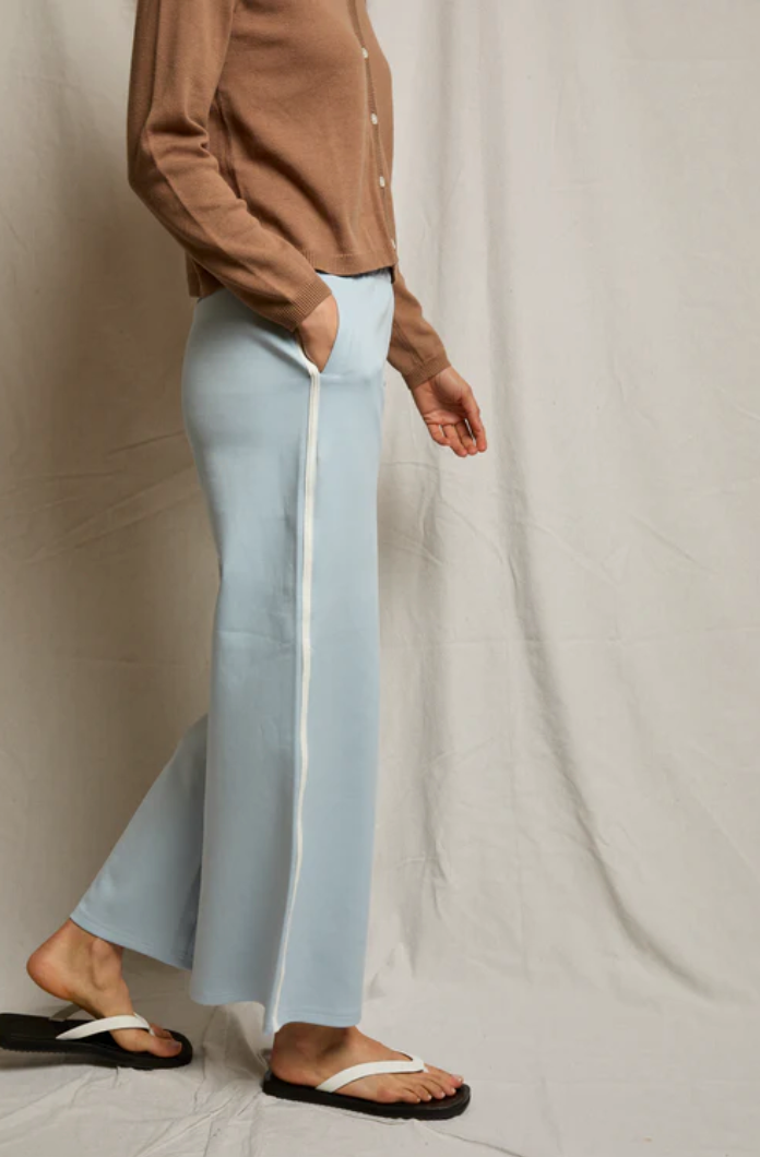 Perfect White Tee Mikos Travel Pant - relaxed travel pants on model