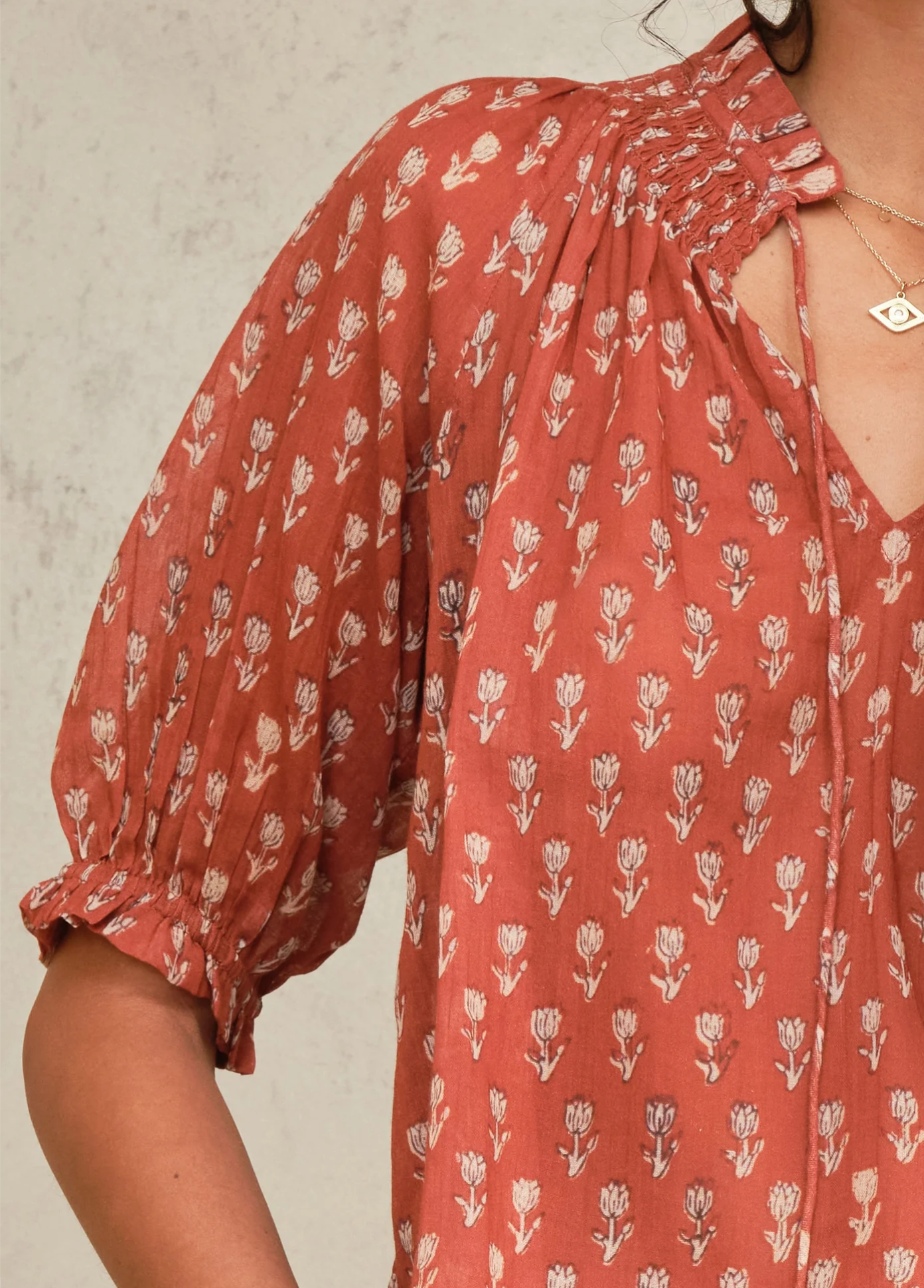 Mabe Ari Short Sleeve Top - relaxed short sleeve top side view