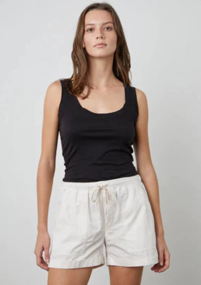 The Tenley draw string shorts in white have front and rear pockets with a cuffed and tacked hemline. 